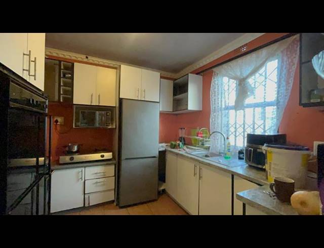 2 BEDROOM HOUSE FOR SALE IN KHAYA